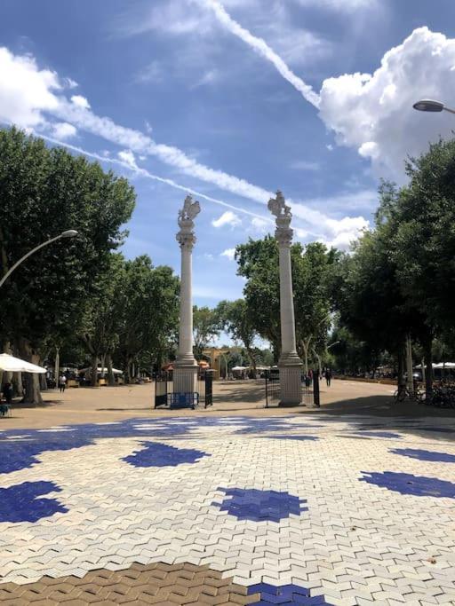 En Patio Sevillano Alameda-Isla Magica מראה חיצוני תמונה