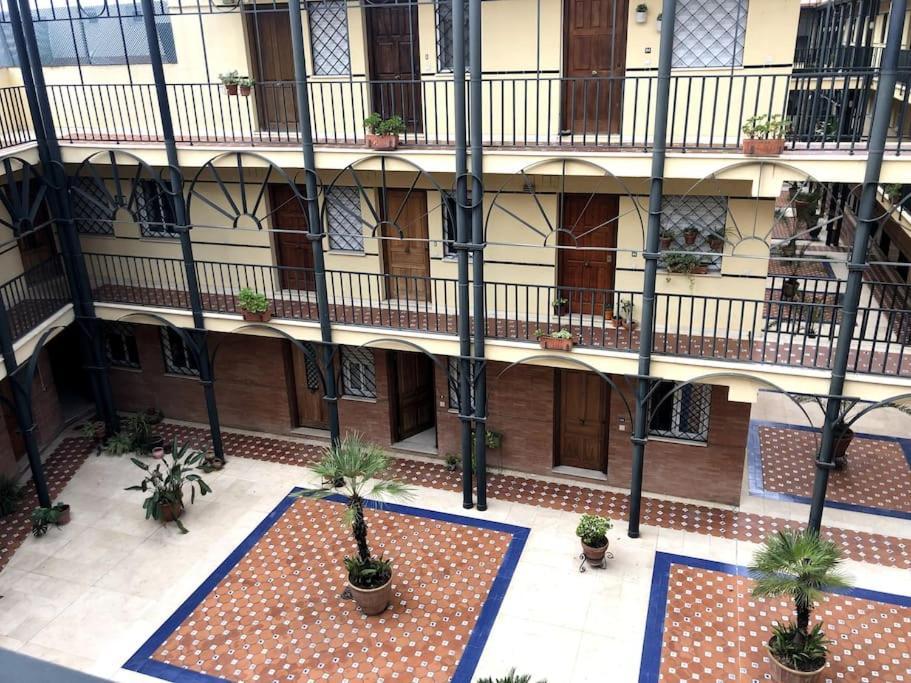 En Patio Sevillano Alameda-Isla Magica מראה חיצוני תמונה
